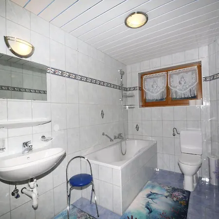 In With A Balcony Apartment *