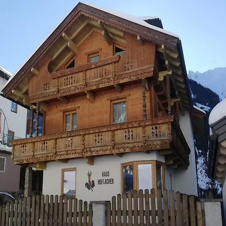 In With A Balcony Mayrhofen