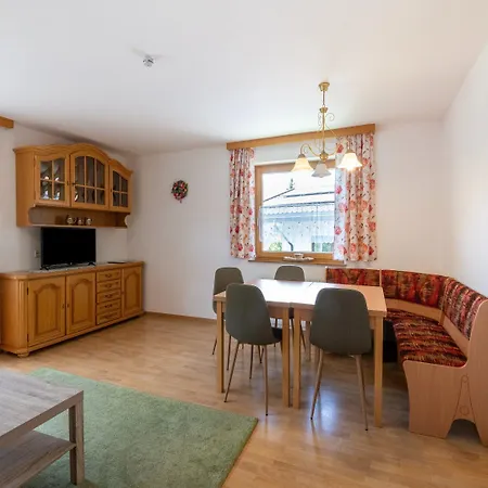 In With A Balcony * Mayrhofen