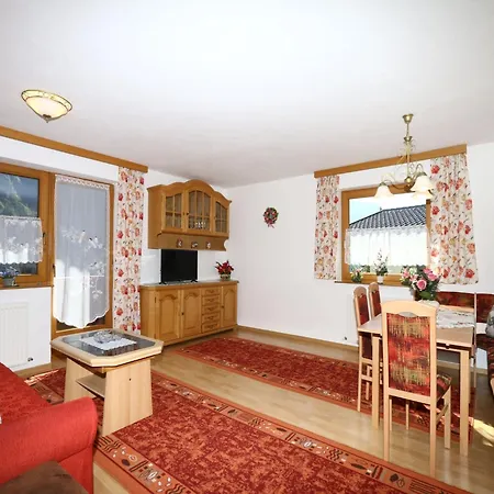 In With A Balcony Apartment *