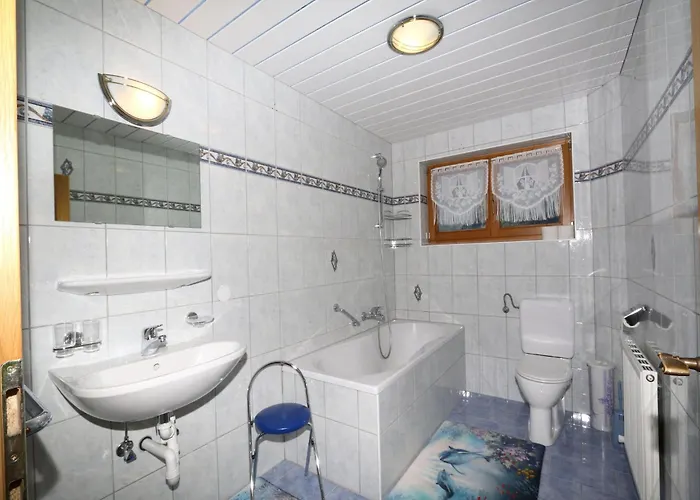 In With A Balcony Apartment *